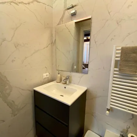 Monolocale San Pietro Centro Storico Di