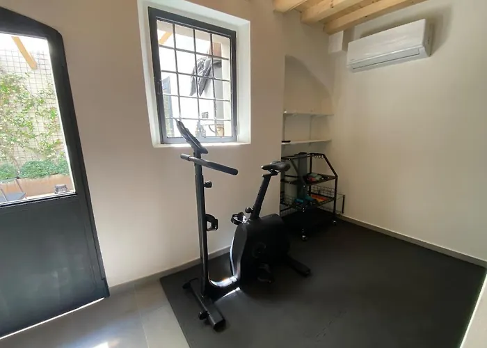 Monolocale San Pietro Centro Storico Di *