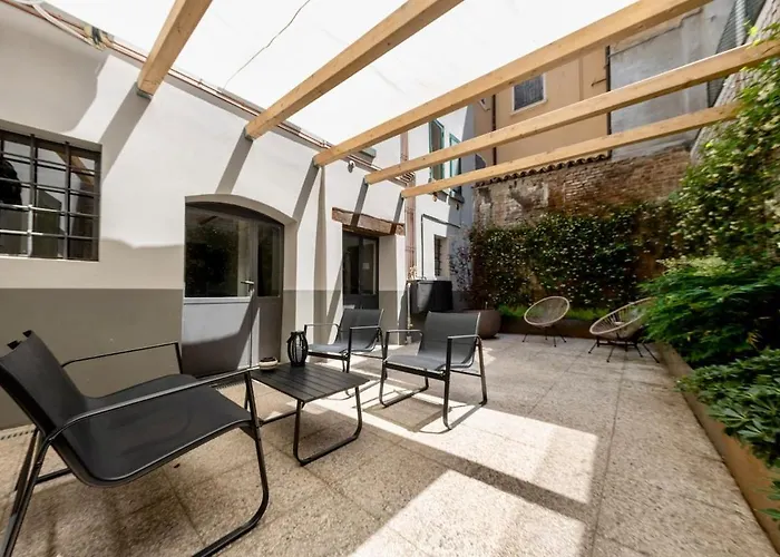 Monolocale San Pietro Centro Storico Di Apartament *