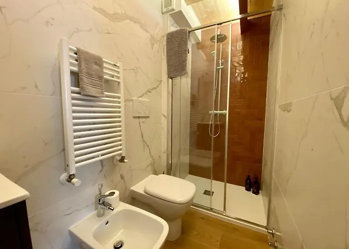 Monolocale San Pietro Centro Storico Di *